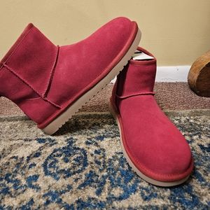 Brand new! Koolaburra mini ankle boots- Magenta